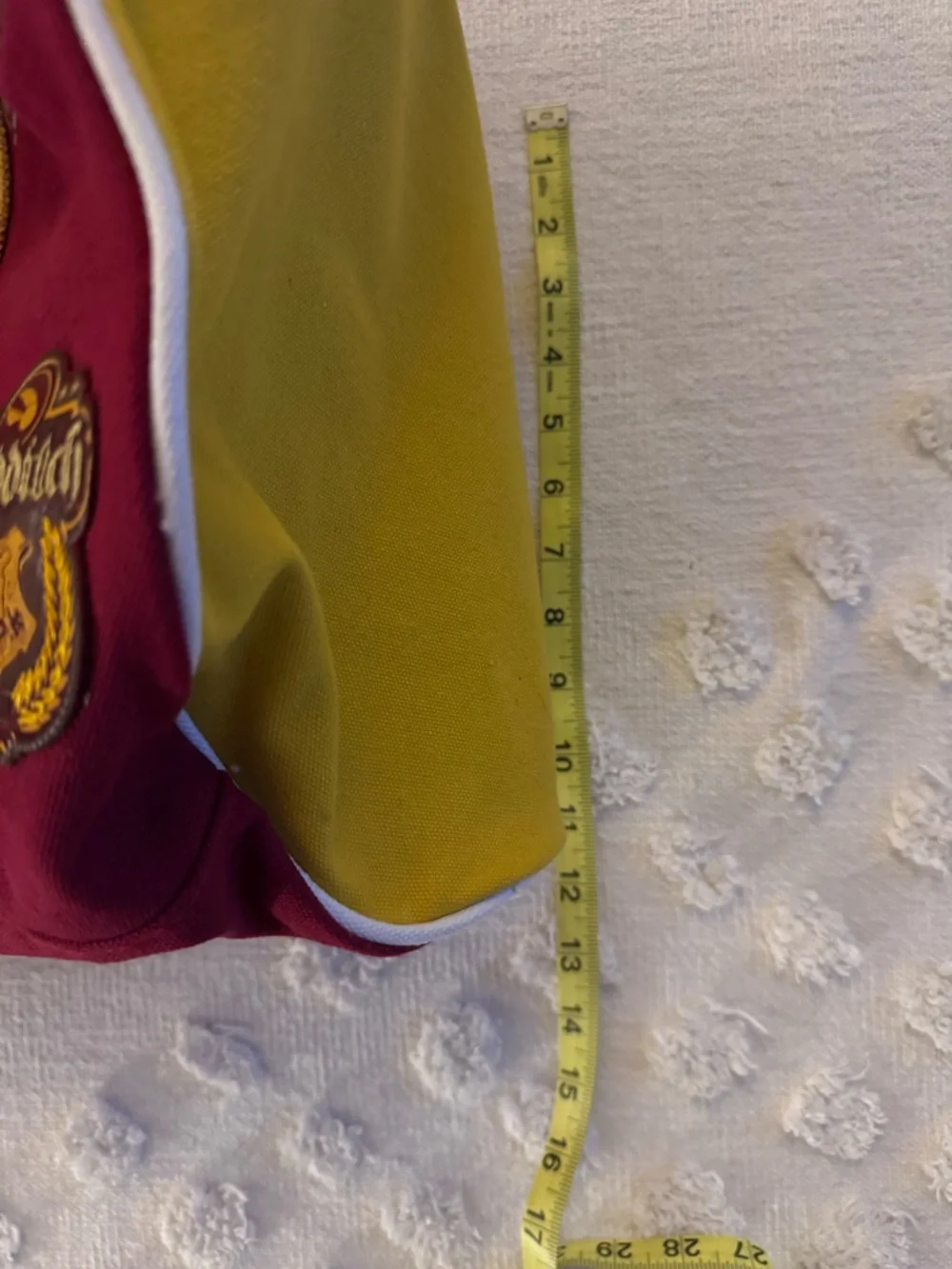 UNIVERSAL STUDIOS HARRY'S QUIDDITCH TEAM NUMBER 07 DUFFLE BAG